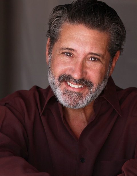 Фото - Кип Гилман: 480x618 / 39 Кб