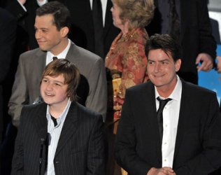 Фото - Чарли Шин: 316x250 / 17 Кб