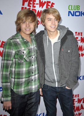 Фото - Дилан Спроус: 290x400 / 31 Кб