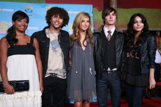 Фото - Эшли Тисдейл: 323x215 / 20 Кб