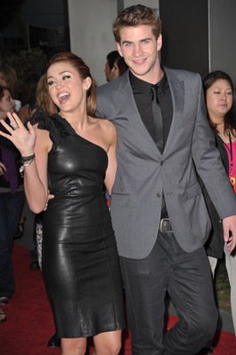 Фото - Майли Сайрус: 266x400 / 22 Кб