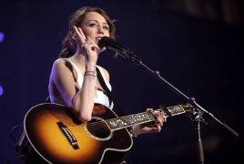 Фото - Майли Сайрус: 268x180 / 10 Кб