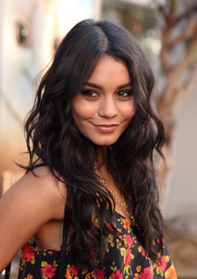 Фото - Ванесса Энн Хадженс: 283x400 / 24 Кб