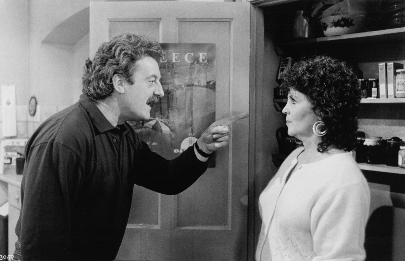 Фото - Том Конти: 1321x852 / 164 Кб