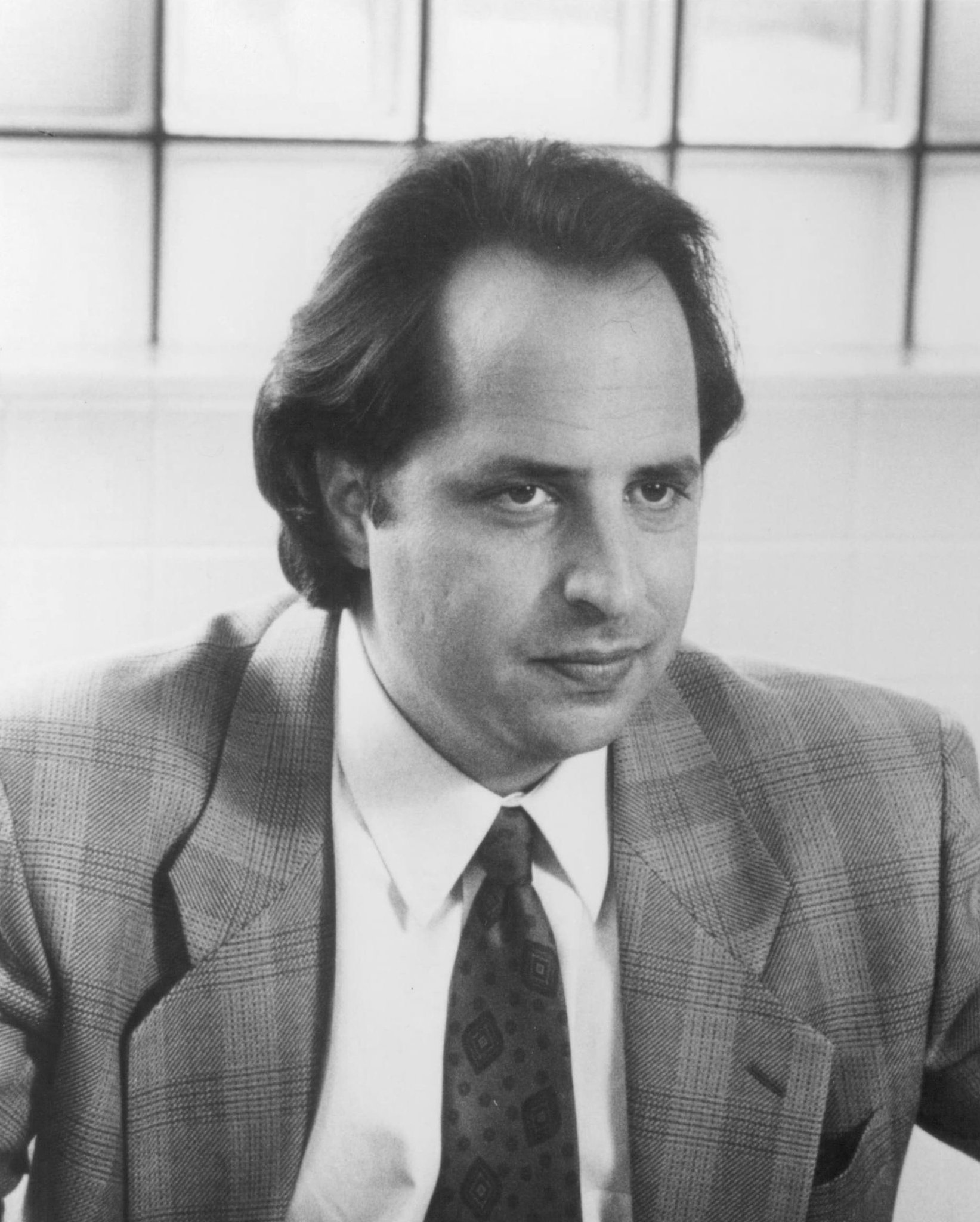 Фото - Джон Ловиц: 1643x2048 / 373 Кб