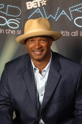 Фото - Дэймон Уайанс: 266x400 / 28 Кб