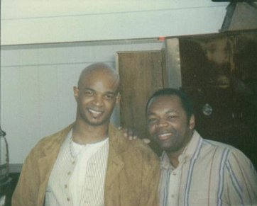 Фото - Дэймон Уайанс: 362x291 / 17 Кб