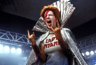 Фото - Дрю Бэрримор: 328x222 / 20 Кб