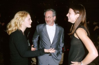 Фото - Дрю Бэрримор: 400x264 / 20 Кб