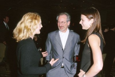 Фото - Дрю Бэрримор: 400x268 / 20 Кб