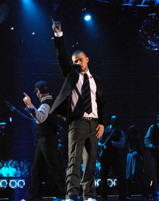 Фото - Джастин Тимберлейк: 318x400 / 28 Кб