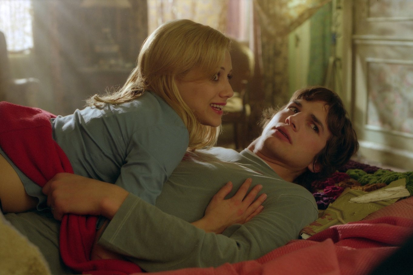 Фото - Эштон Кутчер: 1362x906 / 144 Кб