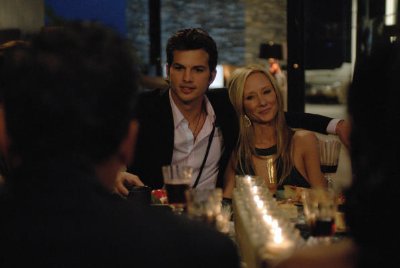 Фото - Эштон Кутчер: 400x268 / 16 Кб