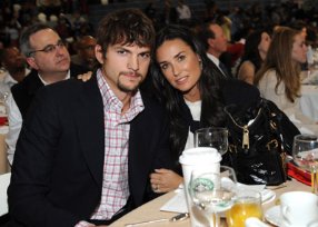 Фото - Эштон Кутчер: 286x204 / 17 Кб