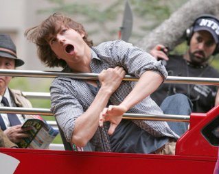 Фото - Эштон Кутчер: 319x254 / 23 Кб