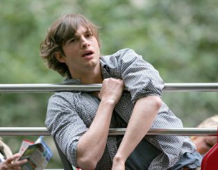 Фото - Эштон Кутчер: 314x246 / 21 Кб