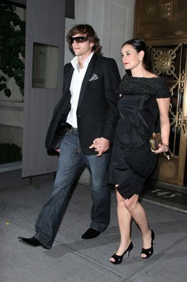 Фото - Эштон Кутчер: 265x400 / 25 Кб