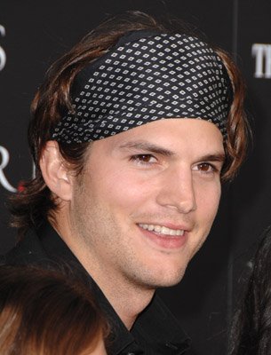 Фото - Эштон Кутчер: 305x400 / 28 Кб