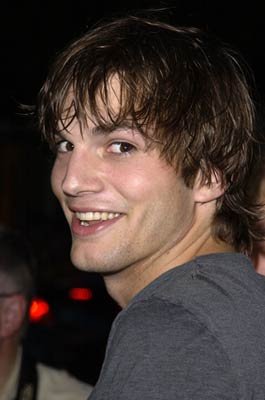Фото - Эштон Кутчер: 265x400 / 19 Кб
