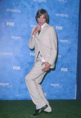 Фото - Эштон Кутчер: 274x400 / 19 Кб