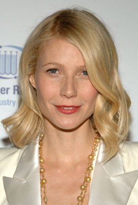 Фото - Гвинет Пэлтроу: 271x400 / 21 Кб