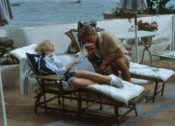 Фото - Гвинет Пэлтроу: 342x246 / 23 Кб