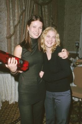 Фото - Гвинет Пэлтроу: 264x400 / 19 Кб