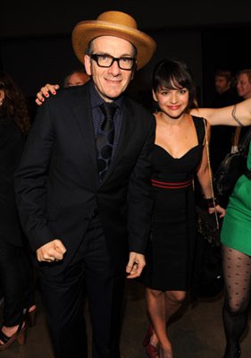 Фото - Элвис Костелло: 281x400 / 19 Кб