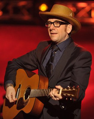 Фото - Элвис Костелло: 316x400 / 25 Кб