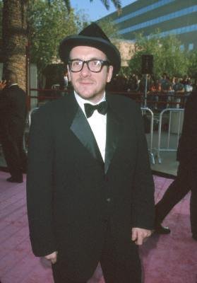 Фото - Элвис Костелло: 279x400 / 19 Кб