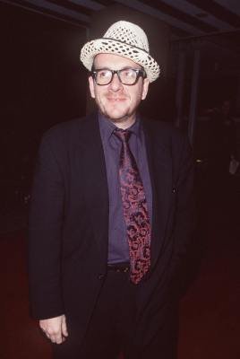 Фото - Элвис Костелло: 268x400 / 12 Кб