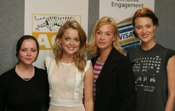 Фото - Кристина Риччи: 253x160 / 11 Кб