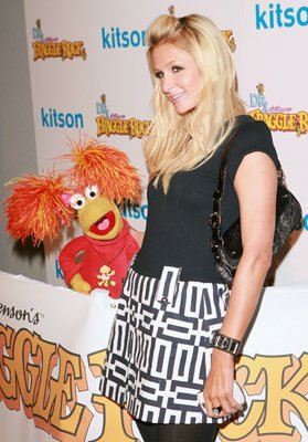 Фото - Пэрис Хилтон: 279x400 / 34 Кб