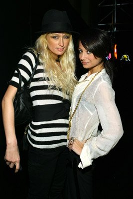 Фото - Пэрис Хилтон: 267x400 / 23 Кб