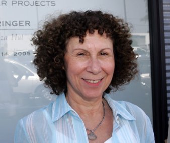 Фото - Ри Перлман: 338x286 / 20 Кб