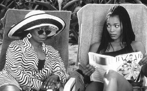 Фото - Вупи Голдберг: 296x184 / 21 Кб