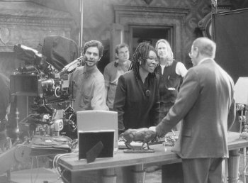 Фото - Вупи Голдберг: 350x258 / 22 Кб