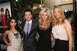 Фото - Лиза Кудроу: 265x176 / 16 Кб