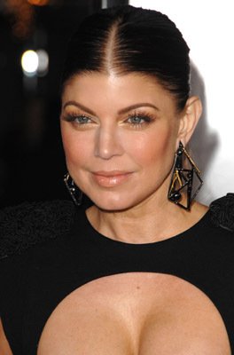 Фото - Ферги Дюамель: 264x400 / 17 Кб