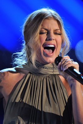 Фото - Ферги Дюамель: 270x400 / 26 Кб