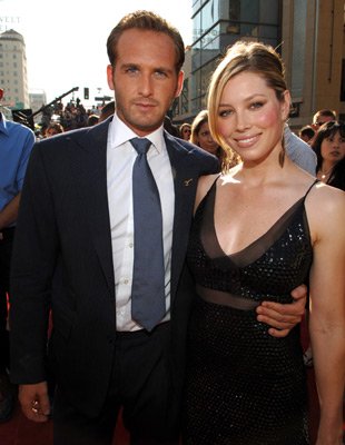 Фото - Джессика Бил: 310x400 / 27 Кб