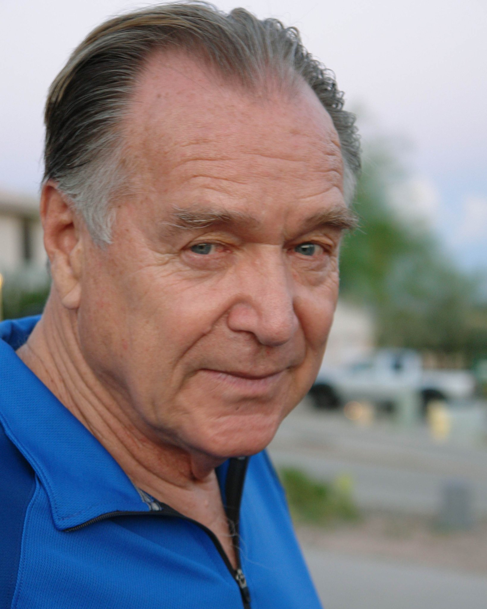 Фото - Ньюэлл Александр: 1638x2048 / 312 Кб