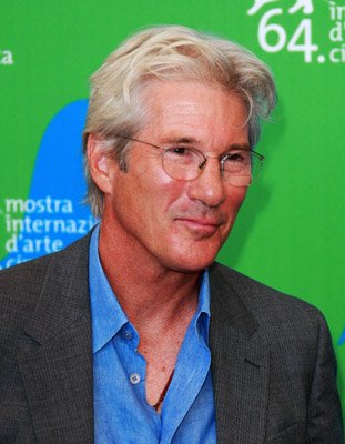 Фото - Ричард Гир: 311x400 / 28 Кб