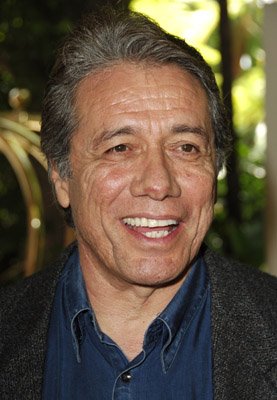 Фото - Эдвард Джеймс Олмос: 277x400 / 28 Кб