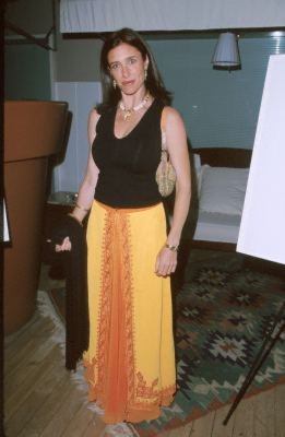 Фото - Мими Роджерс: 261x400 / 19 Кб