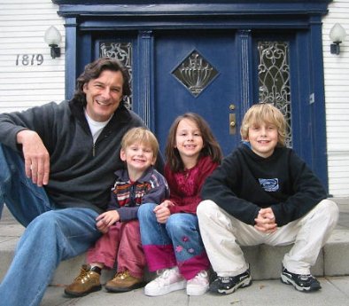 Фото - Ховард Голдберг: 394x345 / 38 Кб