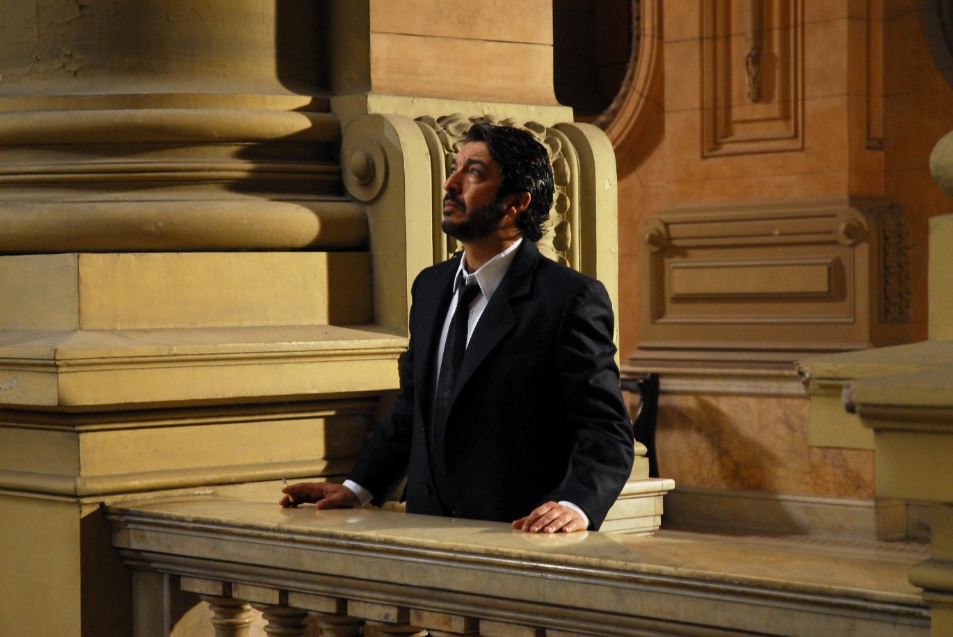 Фото - Рикардо Дарин: 1370x916 / 166 Кб