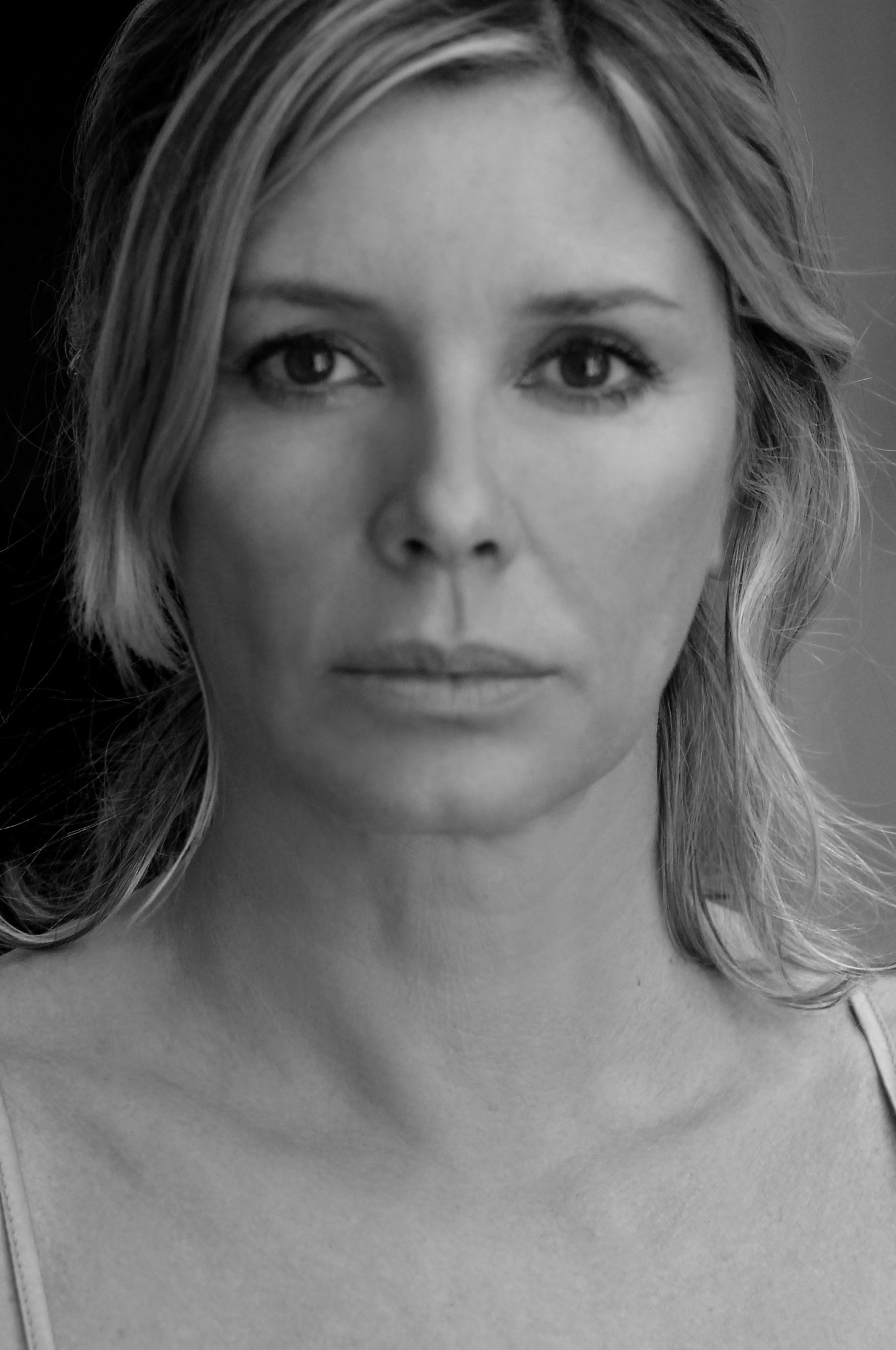 Фото - Чинция Монреале: 1360x2048 / 273 Кб