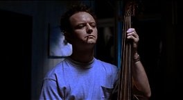 Фото - Десмонд Аскью: 264x144 / 7 Кб