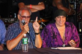 Фото - Стив Ван Зандт: 266x177 / 16 Кб